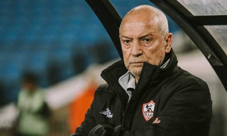 نجم الأهلي السابق معروض على الزمالك في الموسم الجديد