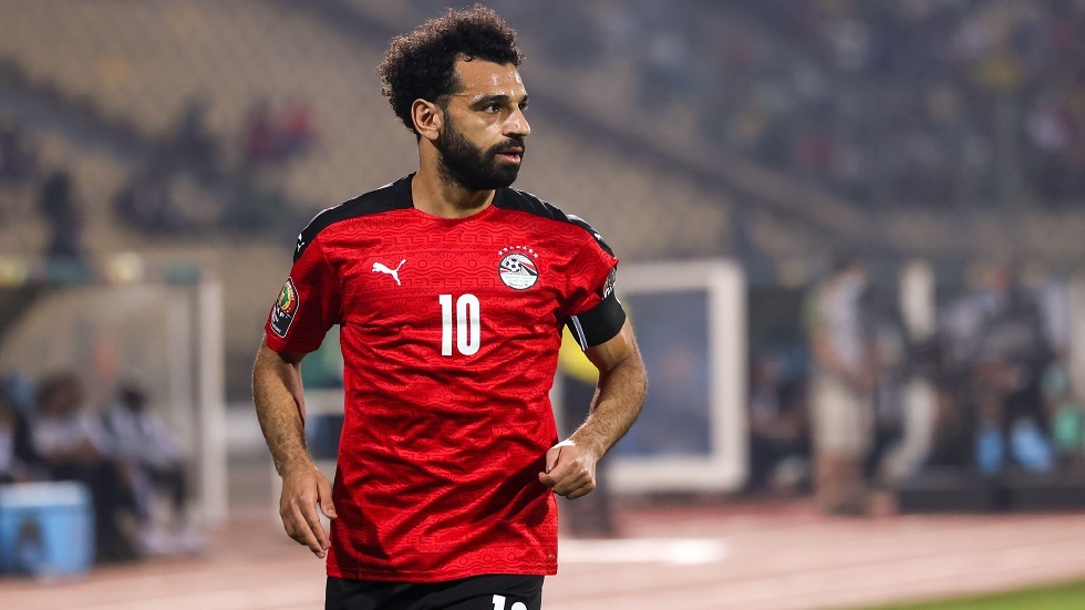 محمد صلاح يخطر المنتخب بموعد وصوله إلى مصر للإنضمام للمعسكر