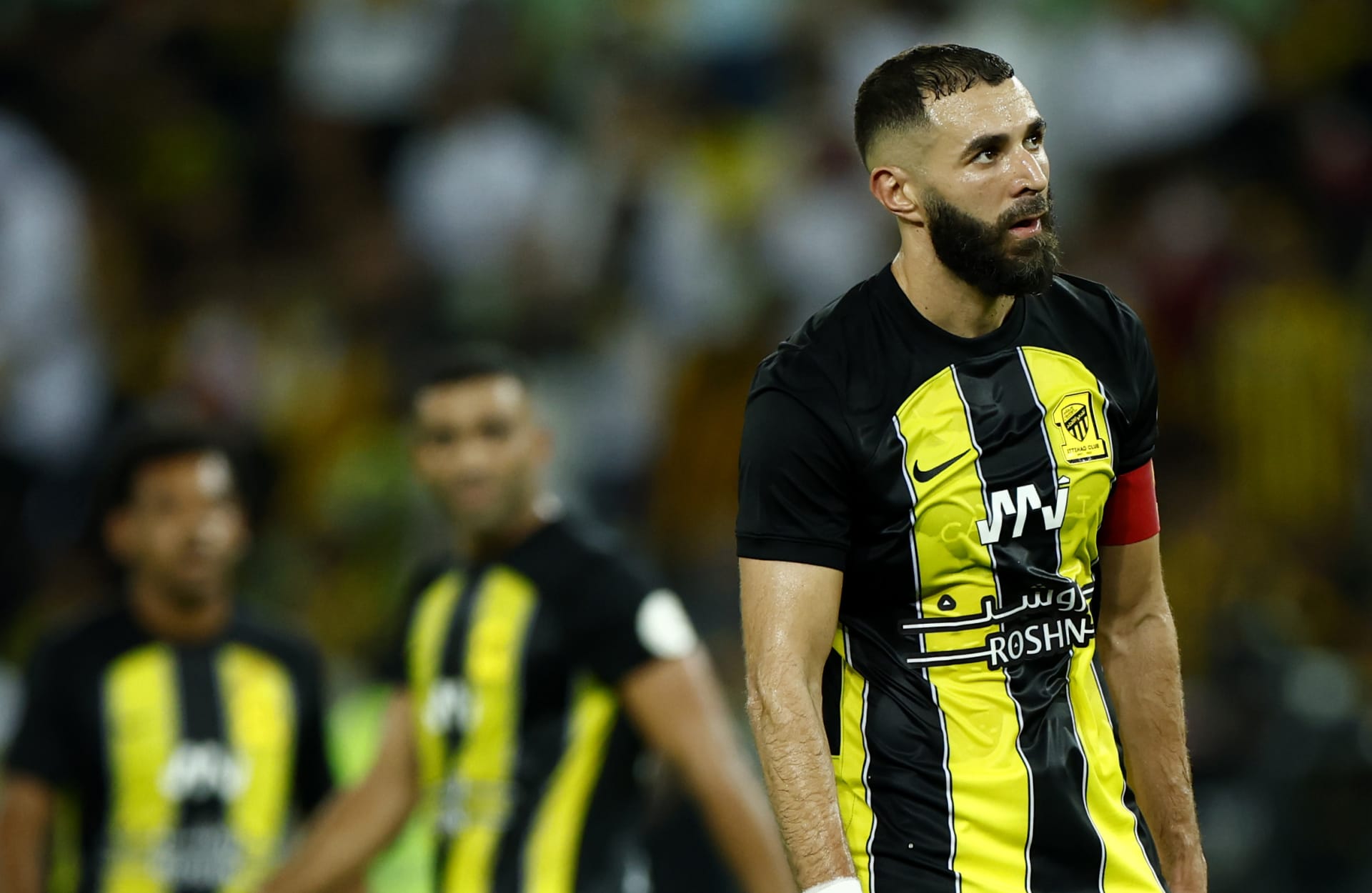 صدمة للجماهير السعودية..الاتحاد السعودي يكشف عن مدة غياب بنزيما بسبب الإصابه