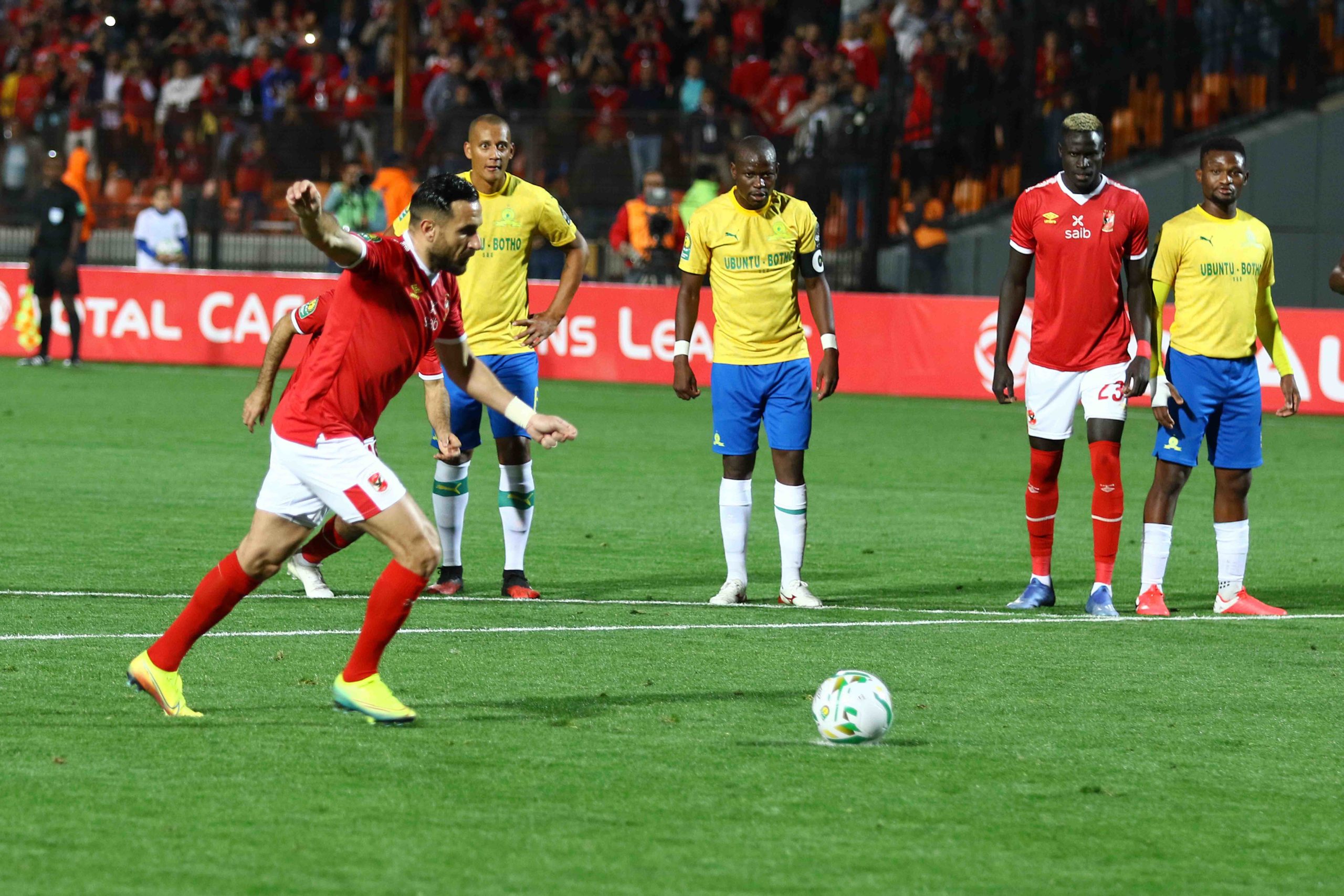 بسبب الاهلي..فيفا يرفض طلب صن داونز بشأن الدوري الأفريقي