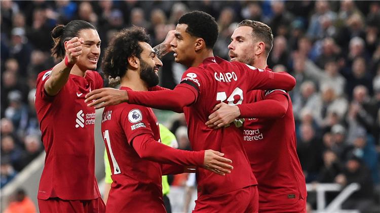 ليفربول يتلقى صدمة قوية قبل مواجهة إيفرتون في الدوري الإنجليزي