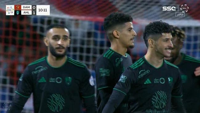 أهداف مباراة الأهلي وضمك اليوم فى الدوري السعودي