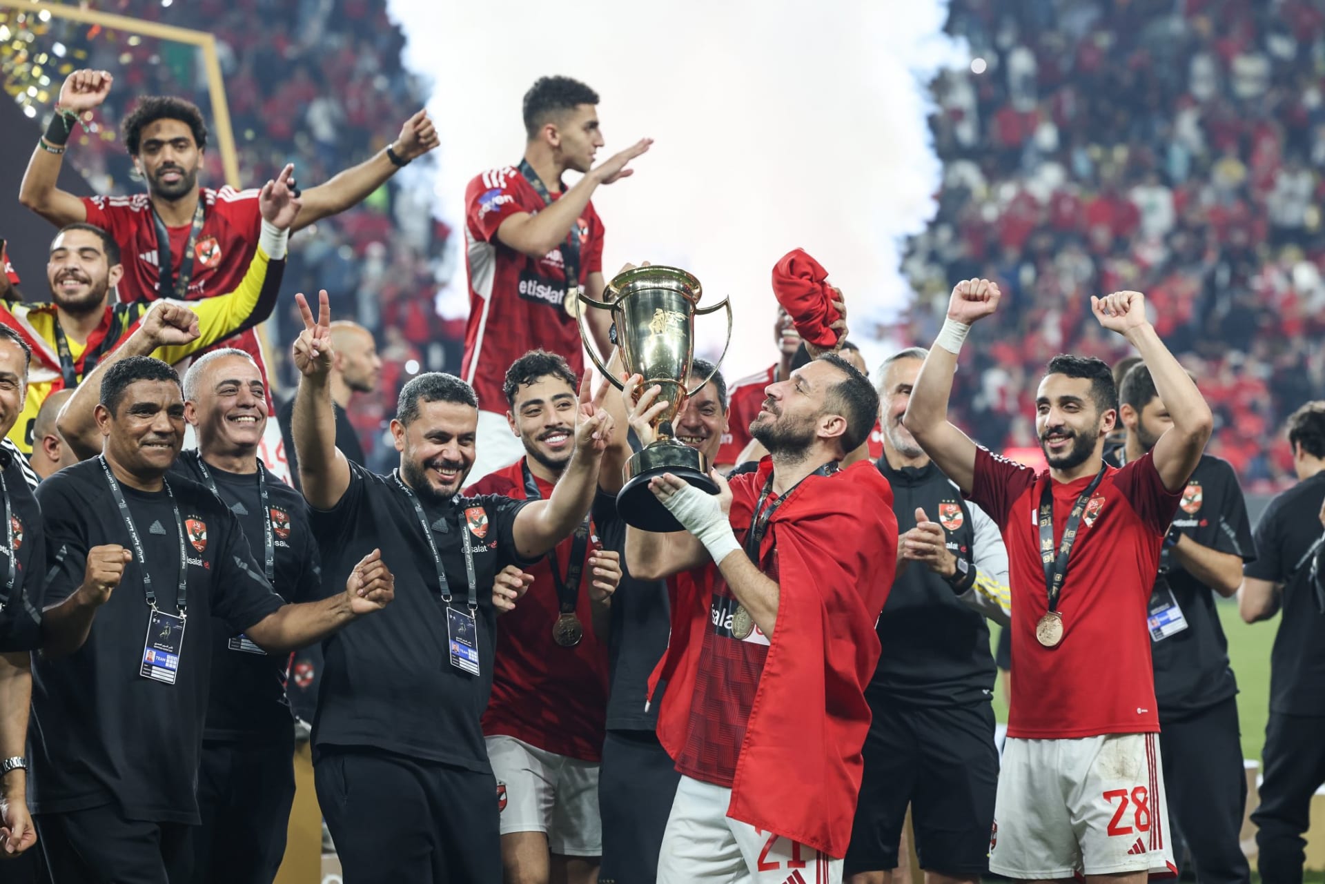 بسبب أمم أفريقيا..نجم الاهلي يعلن إعتزال اللعب دولياً