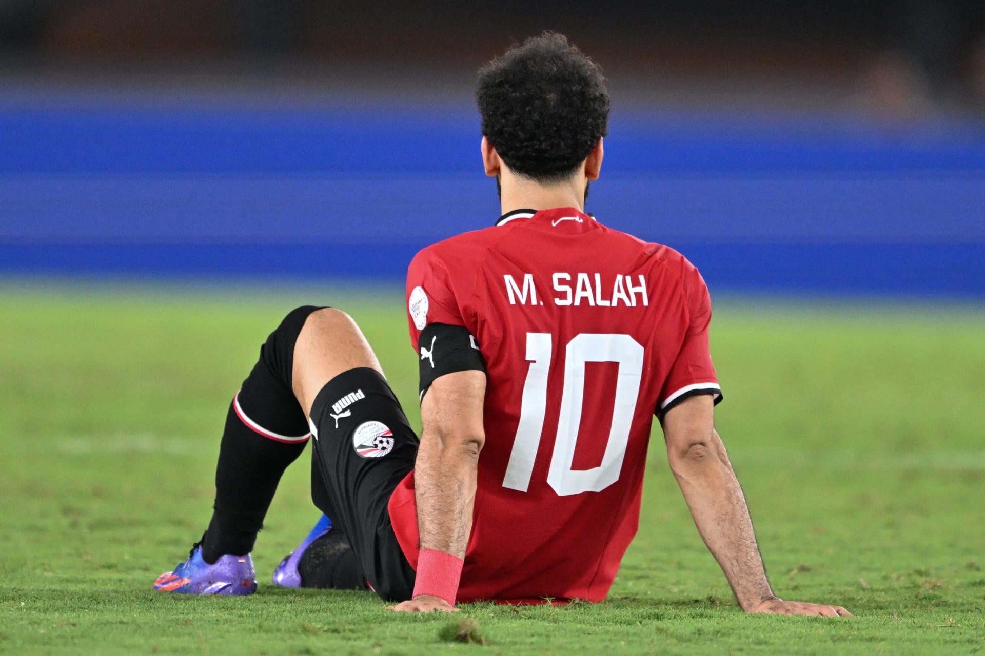 طبيب المنتخب يكشف أخر تطورات إصابة محمد صلاح وموقفه من المشاركة أمام الرأس الأخضر