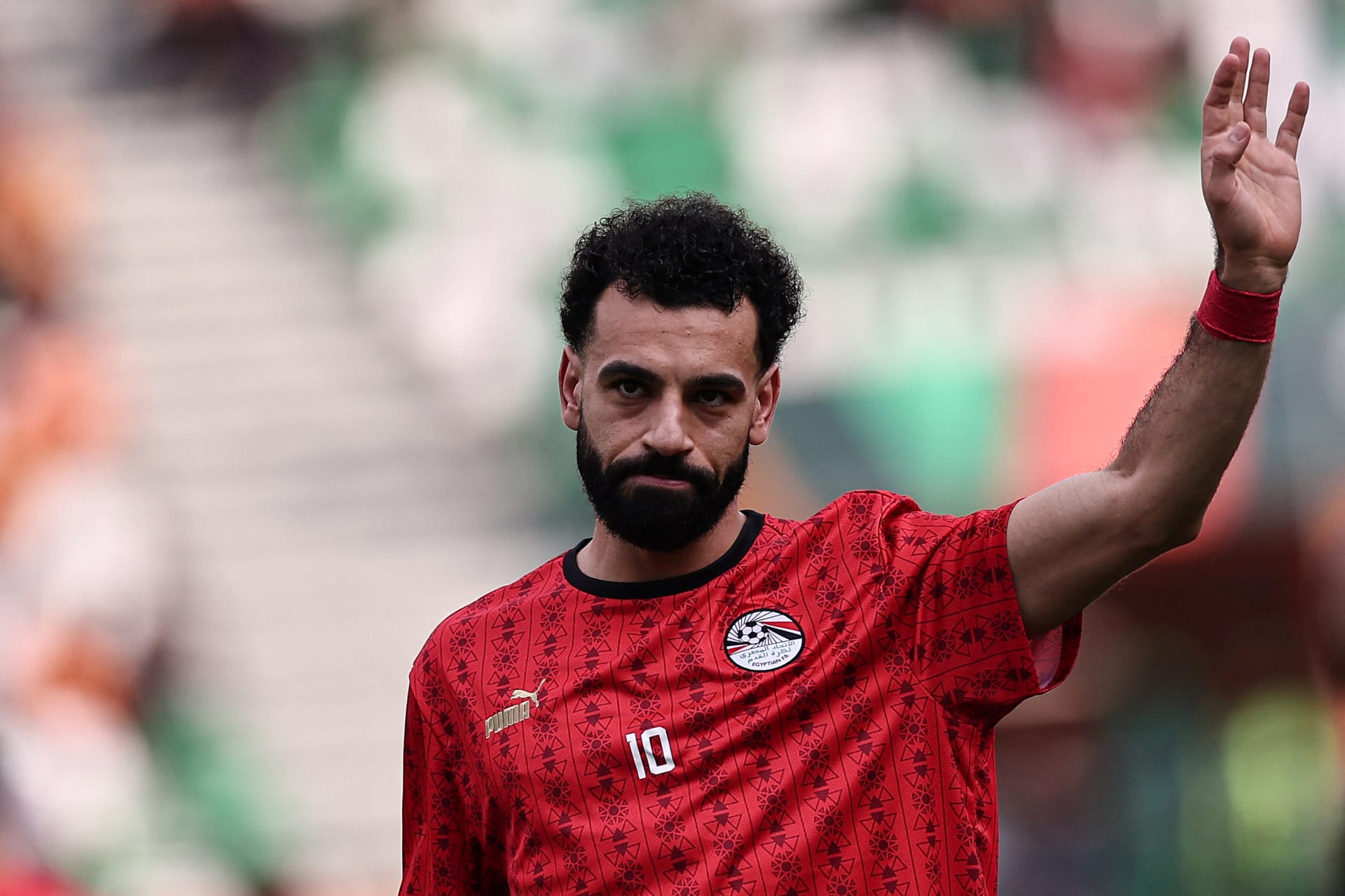 رامي عباس يفجر مفاجأة مدوية بشأن إصابة محمد صلاح وموعد عودته للمنتخب