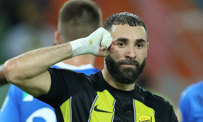 بتصرف غريب..بنزيما يثير الجدل بشأن مستقبله مع الاتحاد السعودي