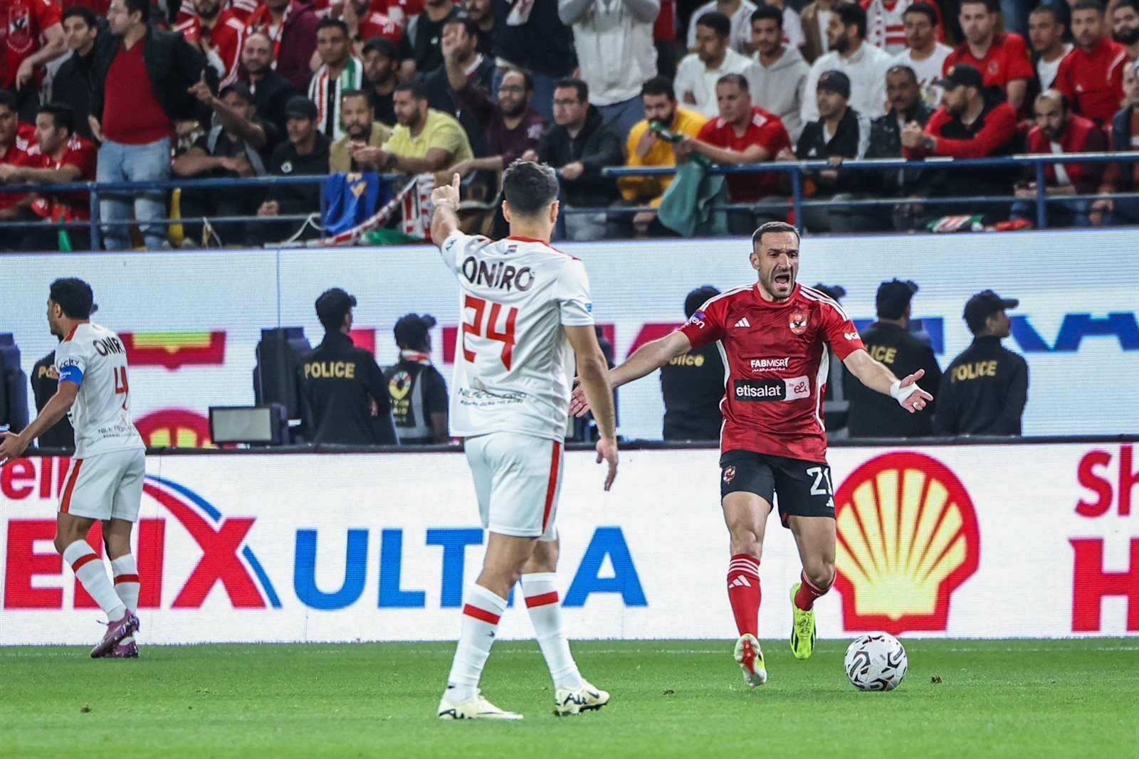 فيفا يصدم الزمالك بعد الفوز علي الأهلي بمباراة القمة بالدوري الممتاز